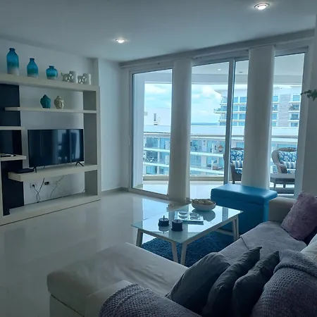 Apartamento Luxury Beachfront 6 Guests 1 *