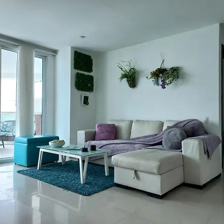 Luxury Beachfront 6 Guests 1 *